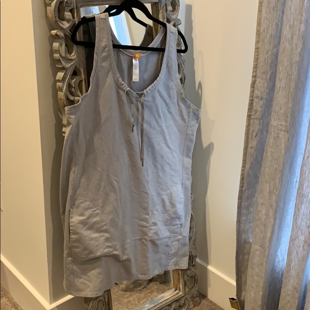 Lucy grey sleeveless tunic with pockets